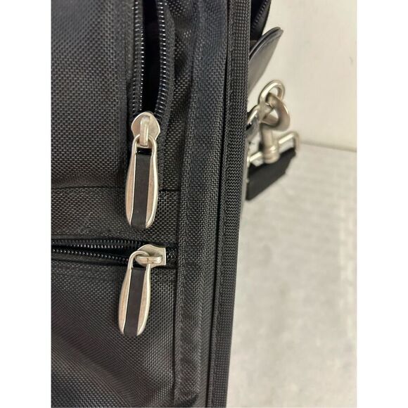 Gateway black laptop bag 16"x14" - Picture 5 of 10